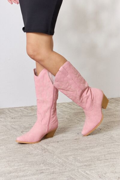 Parton The Pink Cowboy Boots