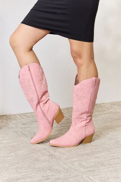 Parton The Pink Cowboy Boots